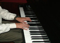 Julio ao Piano